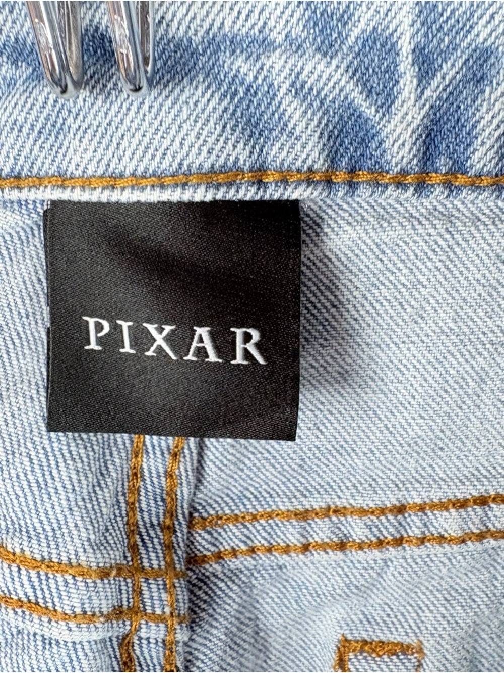 Disney Pixar Denim Shorts Women Size 5 Cars Lightning McQueen Cosplay Disneyland - Picture 9 of 10